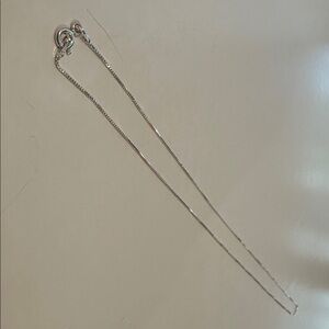 Beautiful 18” silver diamond-cut chain
